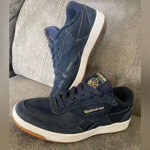 Women’s Reebok Club Memt Sneakers size 6.5